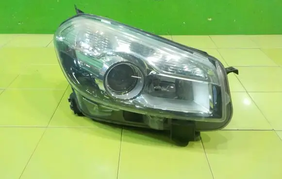 Nissan Qashqai Headlight/headlamp 26010BR61A