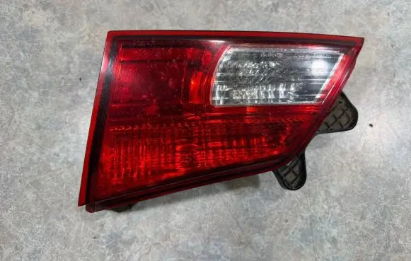 Subaru Legacy Tailgate rear/tail lights 240030281