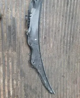 Mercedes-Benz C W203 Wiper trim 2038300813