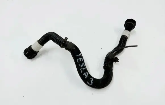 Tesla Model 3 Engine coolant pipe/hose 1077594-00-C