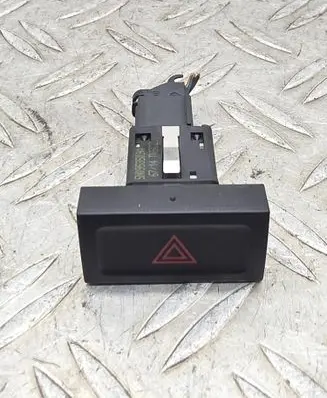 Volkswagen Tiguan Hazard light switch 5N0953509A