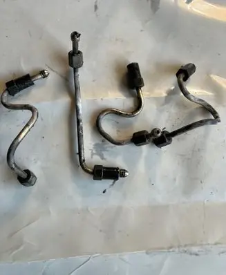 Mazda 6 Fuel injector supply line/pipe 