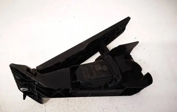 BMW 2 F22 F23 Accelerator throttle pedal 35426853175