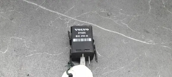Volvo S40, V40 Fuel pump relay 811265