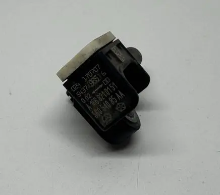 Mercedes-Benz E W212 Airbag deployment crash/impact sensor A1668210151 56054085AA 024170707