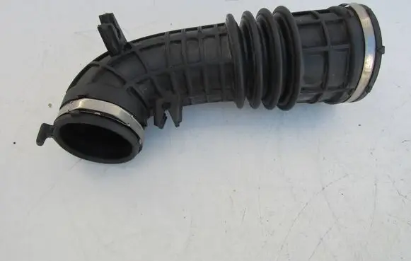 Mercedes-Benz B W246 W242 Air intake hose/pipe A6070900037