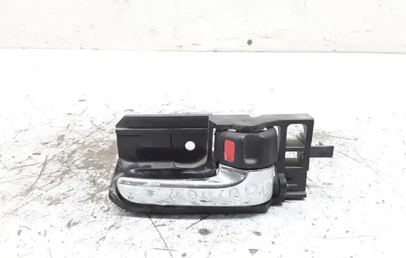 Toyota Corolla Verso E121 Front door interior handle