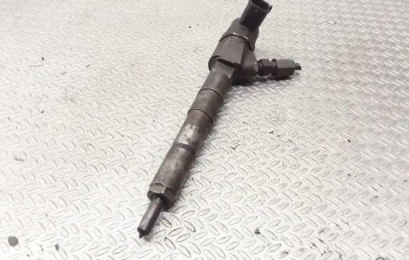 Opel Vectra C Fuel injector 0445110159