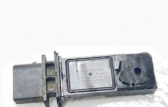 Mercedes-Benz E W211 Mass air flow meter A6420940148