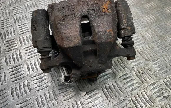 Toyota RAV 4 (XA30) Front brake caliper