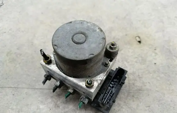 Renault Modus ABS Pump 8200129951