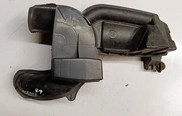 Renault Scenic III - Grand scenic III Intake resonator 165854265R 1116901S01 8201300154