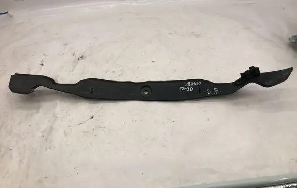 Mazda CX-3 Fender end trim D10E56391