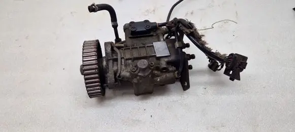 Volkswagen Golf III Fuel injection high pressure pump 028130115A