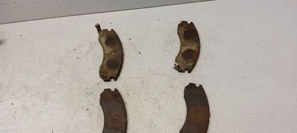 Mitsubishi Outlander Brake pads (front) 