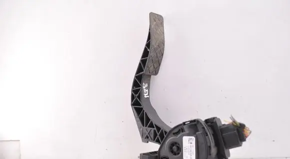 Audi A4 S4 B8 8K Accelerator throttle pedal 8K1721523A