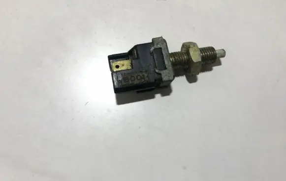 Mazda 323 Brake pedal sensor switch
