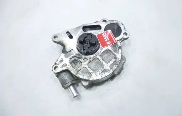 Volkswagen PASSAT B7 Vacuum pump 03L145100F 291010A