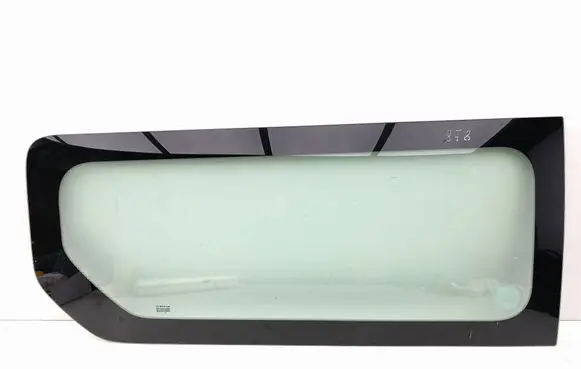 Opel Vivaro Rear side window