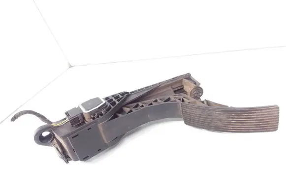 Mercedes-Benz R W251 Accelerator throttle pedal A1643000004