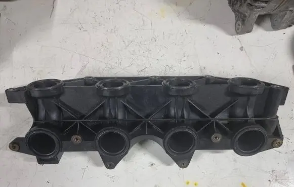 Renault Master II Intake manifold 8200252227