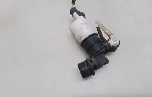 Renault Megane II Windscreen/windshield washer pump