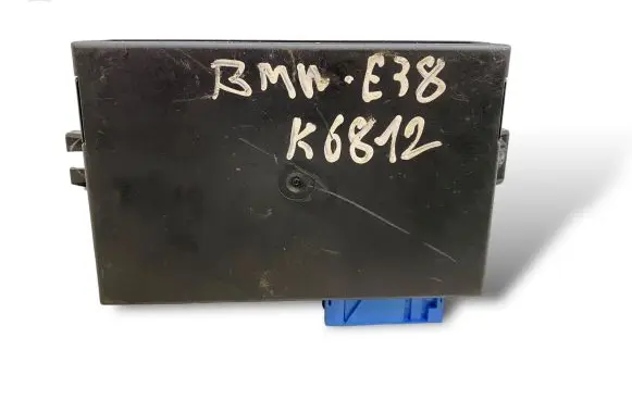 BMW 7 E38 Comfort/convenience module 8352613 379405 2D04122301