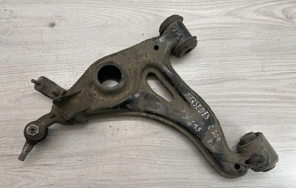 Mercedes-Benz C W202 Front lower control arm/wishbone