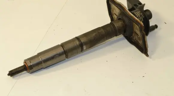 Volkswagen PASSAT B6 Fuel injector 03L130277 08030403750 0445116030