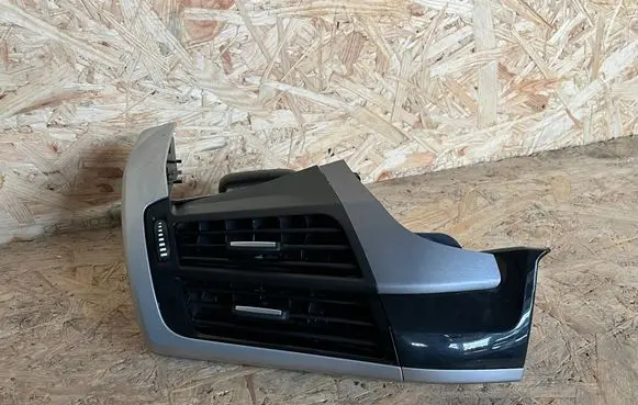 BMW X6 F16 Dashboard side air vent grill/cover trim 927051609