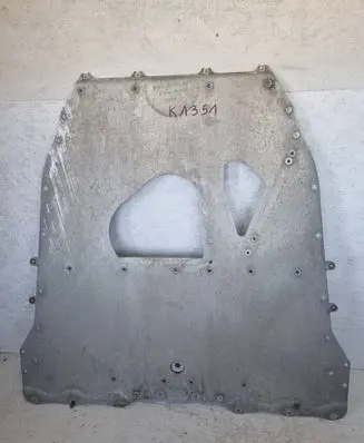 BMW i8 Engine splash shield/under tray