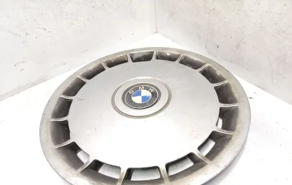 BMW 5 E34 R15 wheel hub/cap/trim 36131129843 1129843