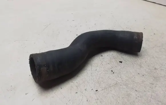 Volkswagen PASSAT B4 Engine coolant pipe/hose
