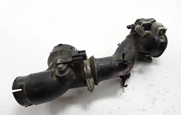 Air intake hose/pipe