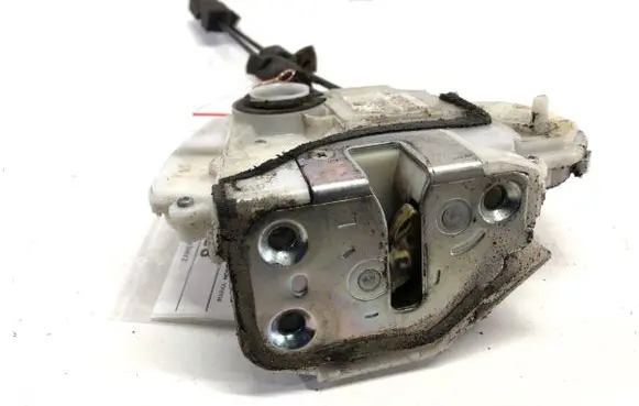 Honda CR-V Rear door lock 