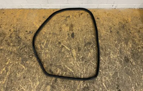 BMW 4 F36 Gran coupe Rubber seal rear door 
