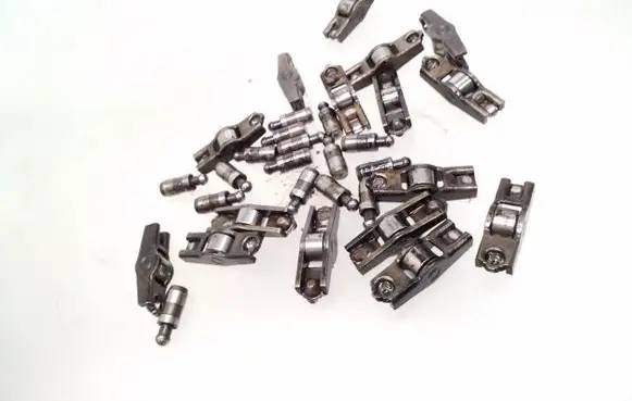 Toyota Avensis T250 Valve rocker arm 