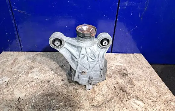 Jaguar XE Rear differential GX734A213FB