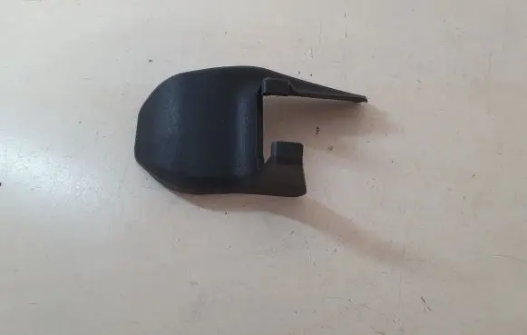 Toyota Avensis T270 Front passenger seat rail trim 7212805020