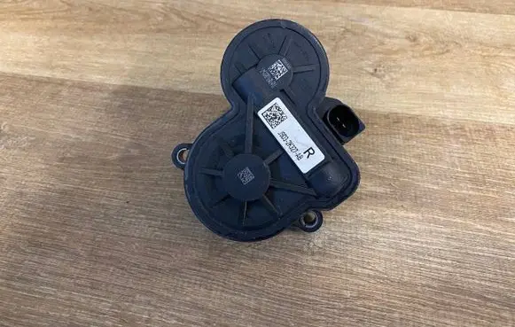 Jaguar I-Pace Rear brake caliper J9D32K327AB