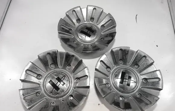 Chrysler Grand Voyager II Non-original wheel cap HE845L156 LG090732