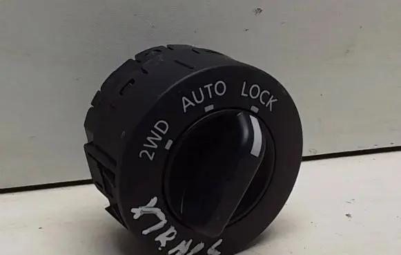 Nissan X-Trail T30 Differential lock switch ADV51780
