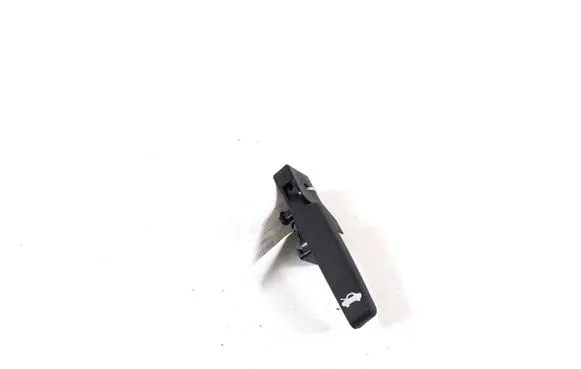 Opel Ampera Engine bonnet (hood) release handle