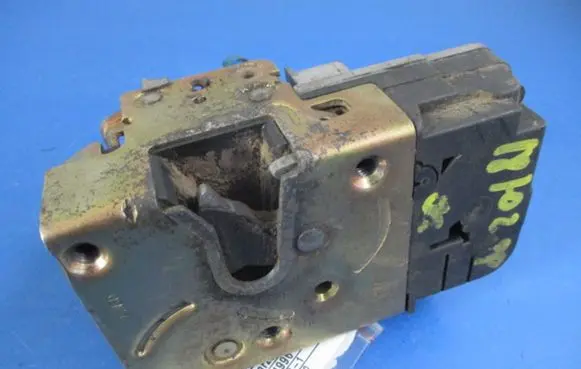 Citroen Berlingo Front door lock