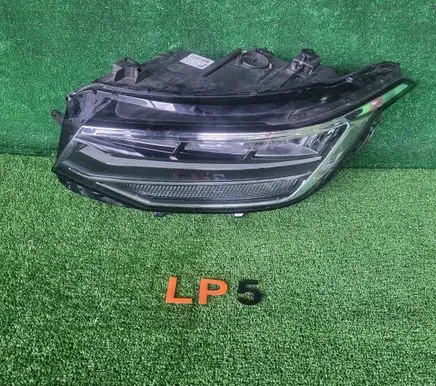 Volkswagen Tiguan Headlight/headlamp 5NB941035G