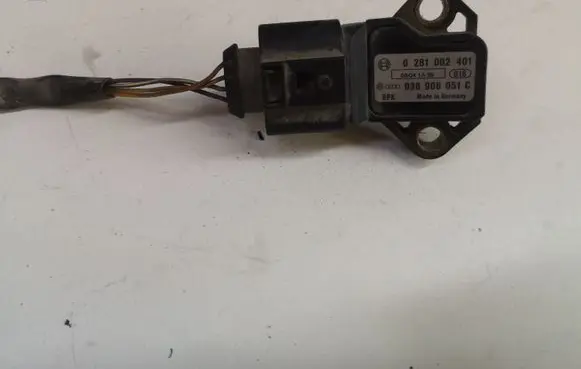 Audi A4 S4 B7 8E 8H Air pressure sensor 0281002401 038906051C