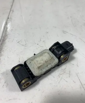 Nissan Qashqai Airbag deployment crash/impact sensor 98830AY00A