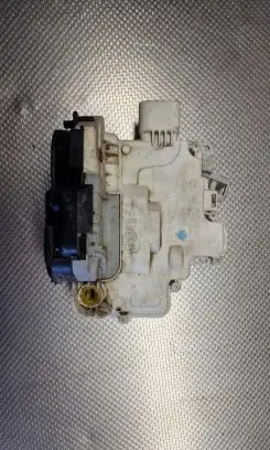 Audi A4 S4 B7 8E 8H Front door lock 8E1837015AA