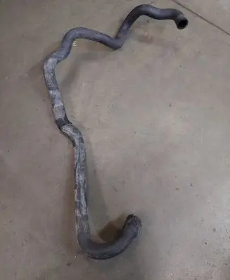 Coolant pipe/hose