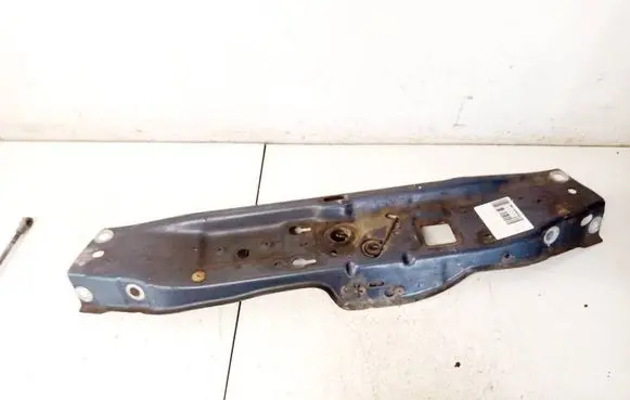 Opel Astra H Radiator support slam panel